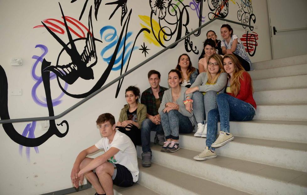 Uniti dal murale fatto dai ragazzi 