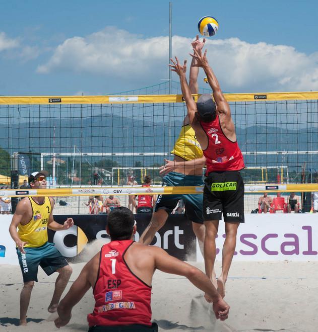 Beachvolley, gli azzurri si qualificano per i quarti 