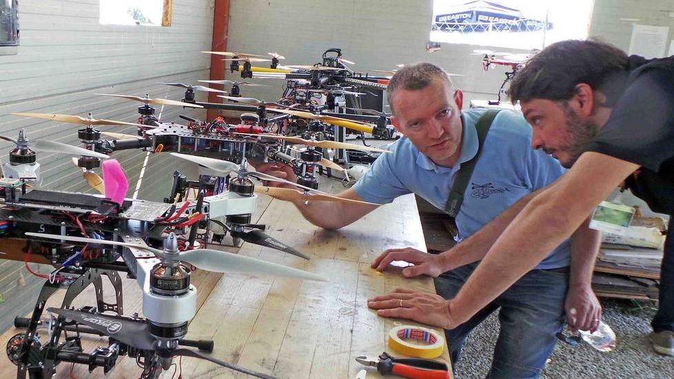 Sessanta droni nei cieli di Ferrara