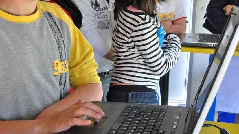 Scuole in rete con la banda larga