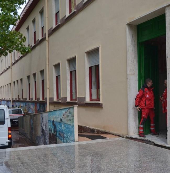 Crollo di laterizi al “Nurchi” Il sindaco chiude un piano