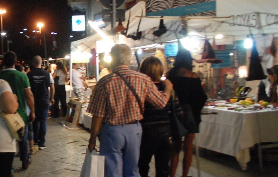 Polemica sul mercatino estivo, le bancarelle esporranno dal 20