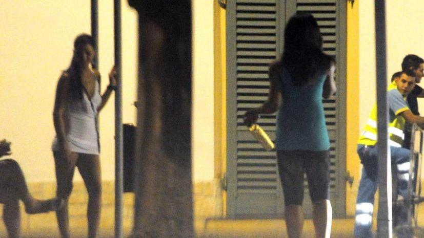 Coppia arrestata in un albergo per sfruttamento della prostituzione
