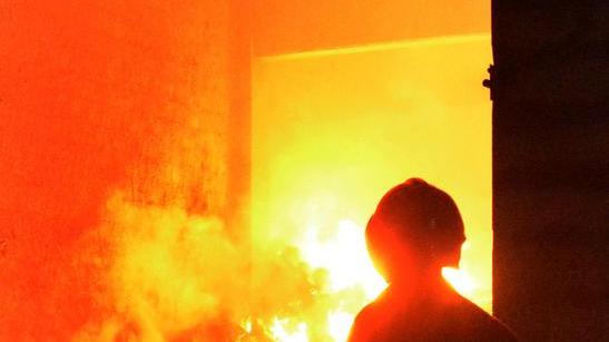 Fonni, fienile distrutto dalle fiamme