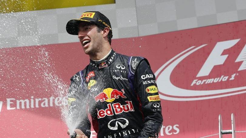 Re Ricciardo, Mercedes giù dal trono