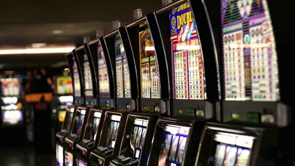 Budoni contro le slot machine, 500 euro ai bar che le rimuovono