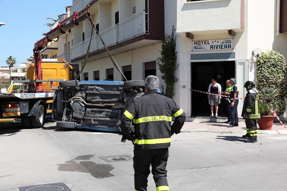 Gravissima la turista francese travolta da un’auto, ai parenti il magistrato nega il permesso di portarla a Tolosa 