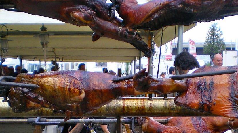 A Prato la grigliata dei record: 100 metri di brace