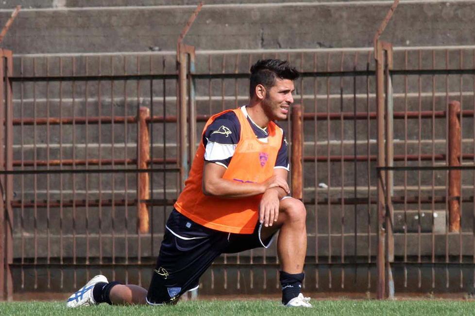 Accardi resta in azzurro, ma con giacca e cravatta 