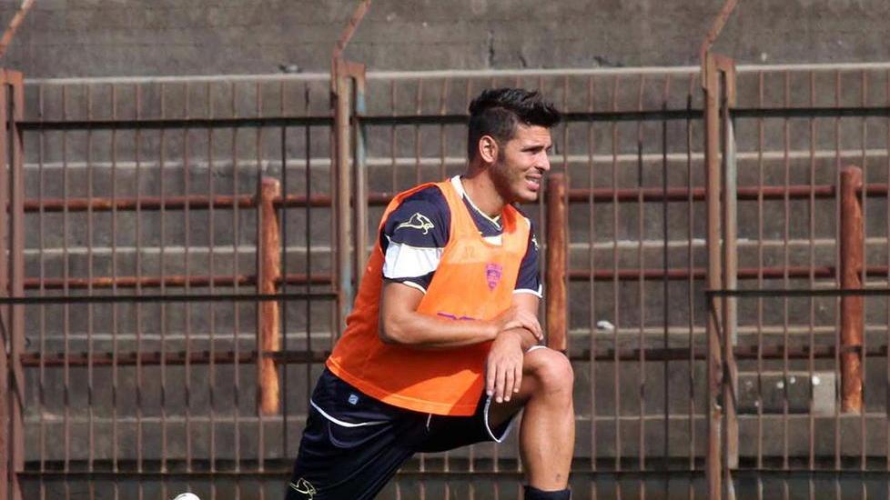 Accardi resta in azzurro, ma con giacca e cravatta