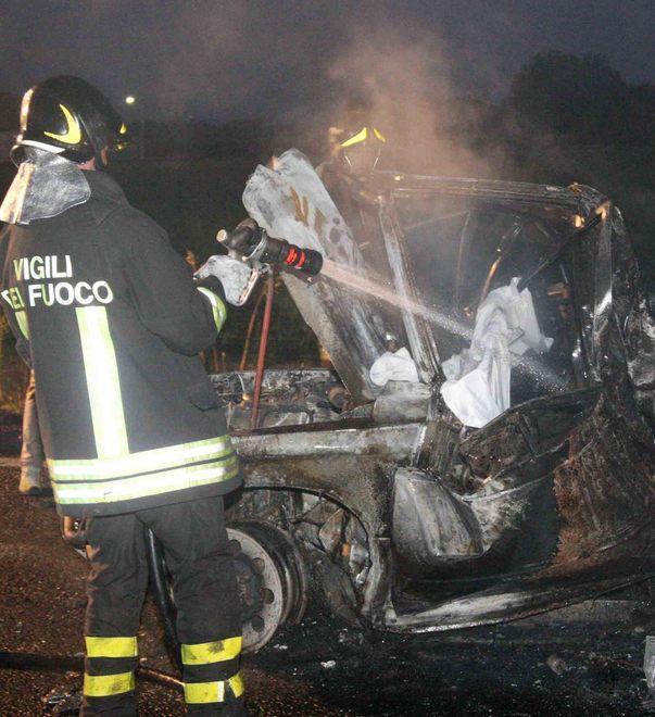 Tragedia sull’A1, muore carbonizzato - FOTO - VIDEO