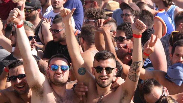 «Acqua a prezzi esosi al rave party di Iolo»