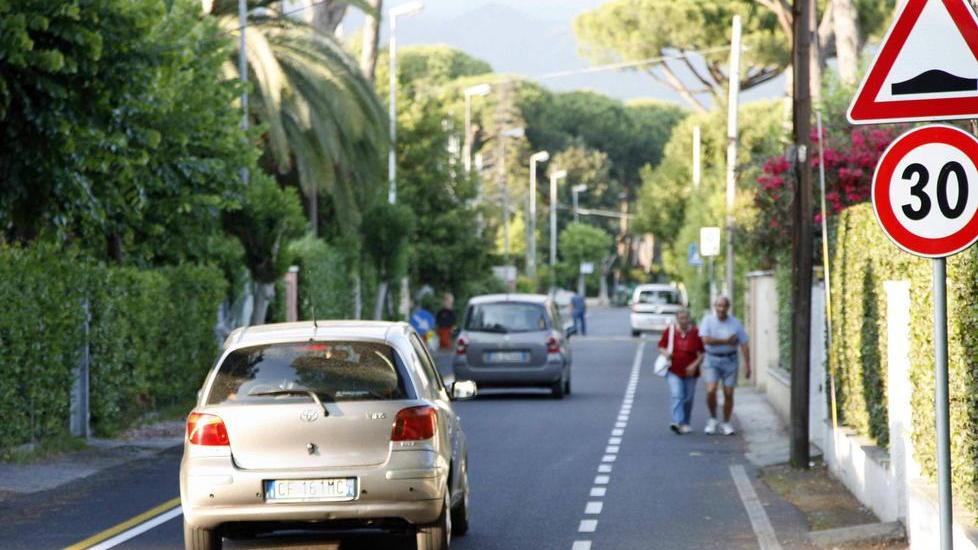 Senso unico e polemiche: rebus in via Michelangelo