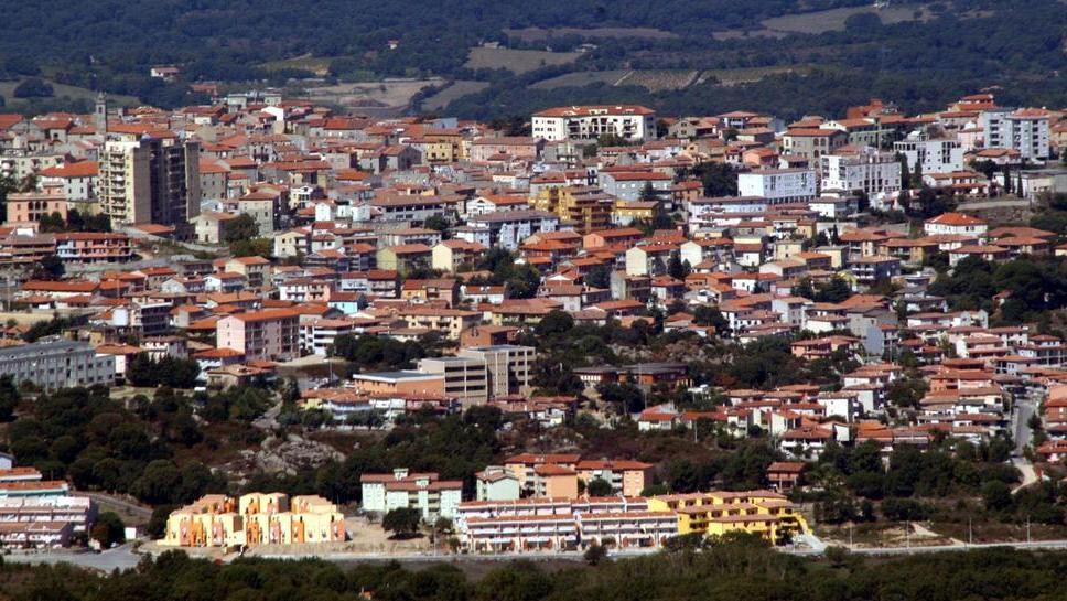 Mamme denunciano un ottantenne