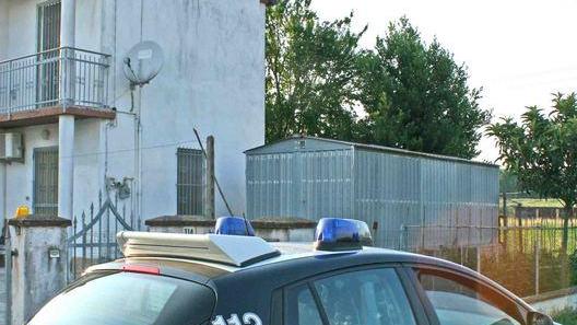 Sta meglio il 60enne caduto dalla scala