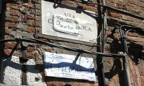 Da via Croce Bianca a via Buche 