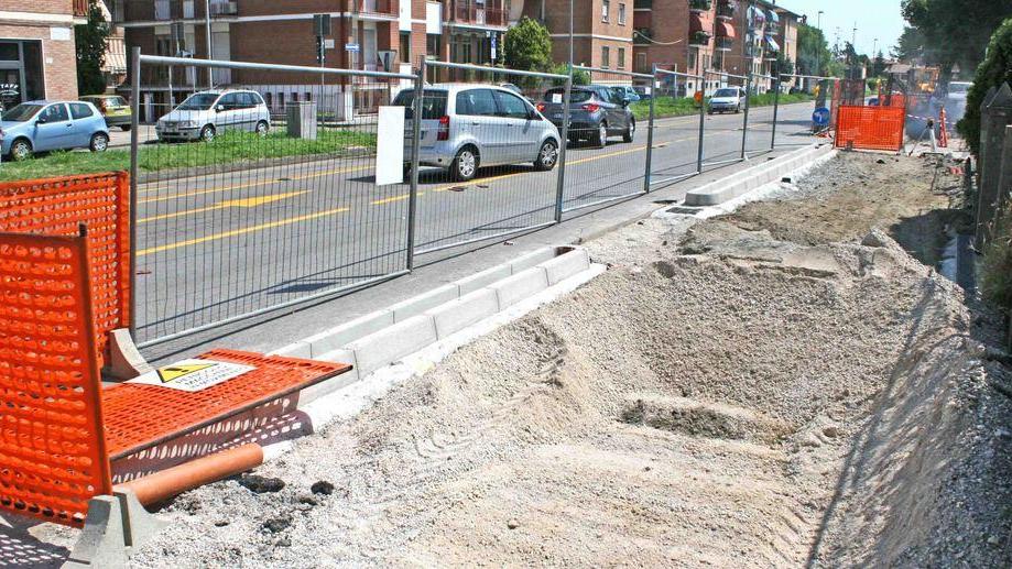 Una ciclopedonale e due attraversamenti più sicuri