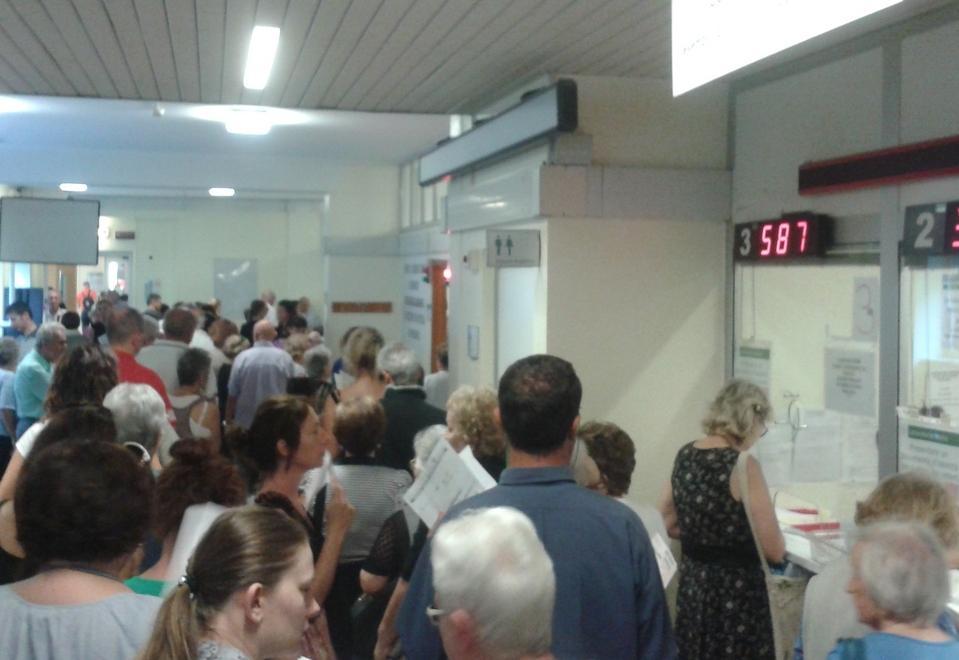 «Al centro prelievi come in un pollaio» 