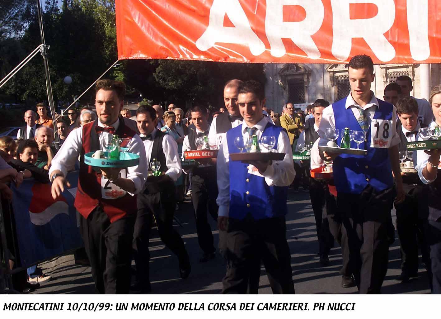Montecatini, torna la corsa dei camerieri - Video
