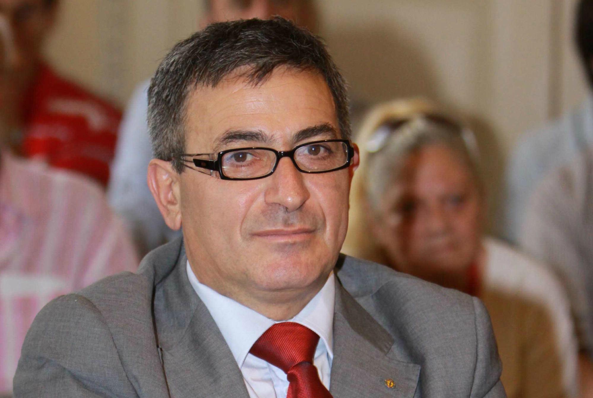 Primarie Pd al veleno, Dori querela tutti 