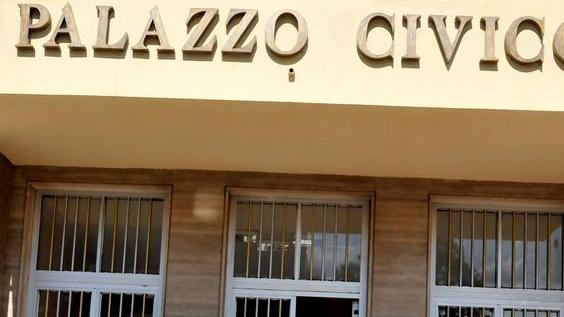 Sit in degli studenti: «Questa è la battaglia di tutto il territorio»
