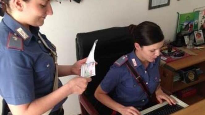 Fanno la spesa con 176 buoni pasto fasulli: denunciati due truffatori di Castelfranco