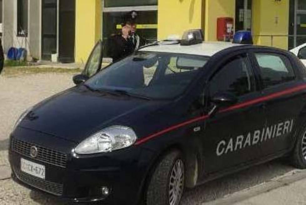 Fallisce l’assalto al bancomat 