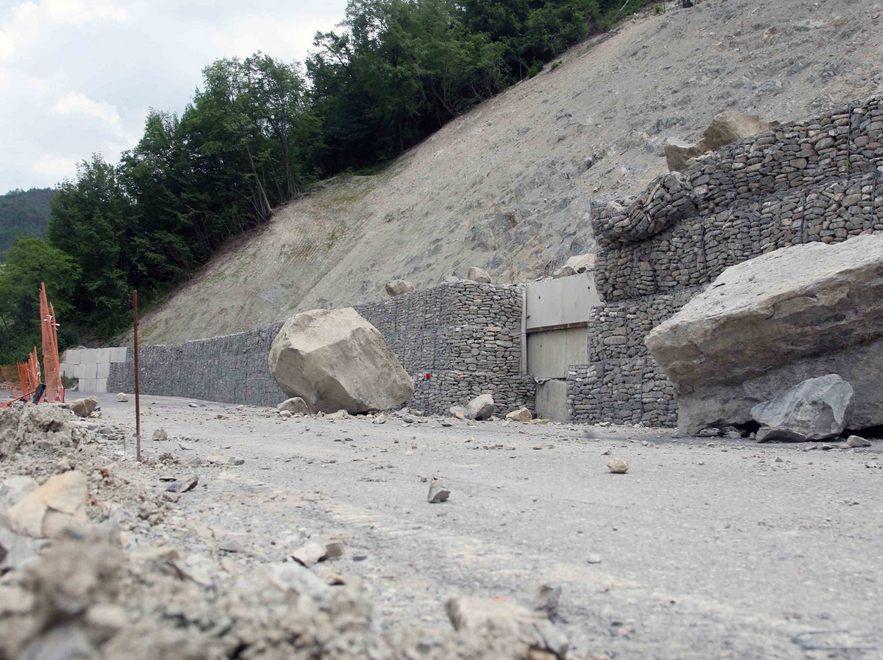 «Riaprite la strada o la Val d’Enza muore» 