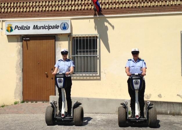 In spiaggia con il segway per garantire la sicurezza 