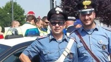 Scivola sull’argine e finisce nel Cavo