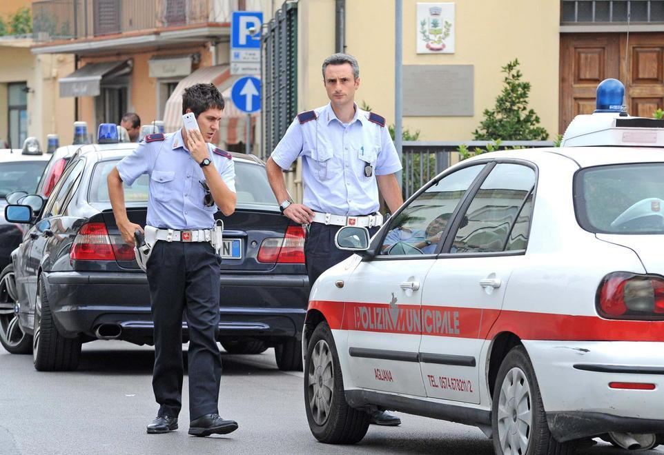 Ragazzino morso al volto e a una spalla dal cane di casa 