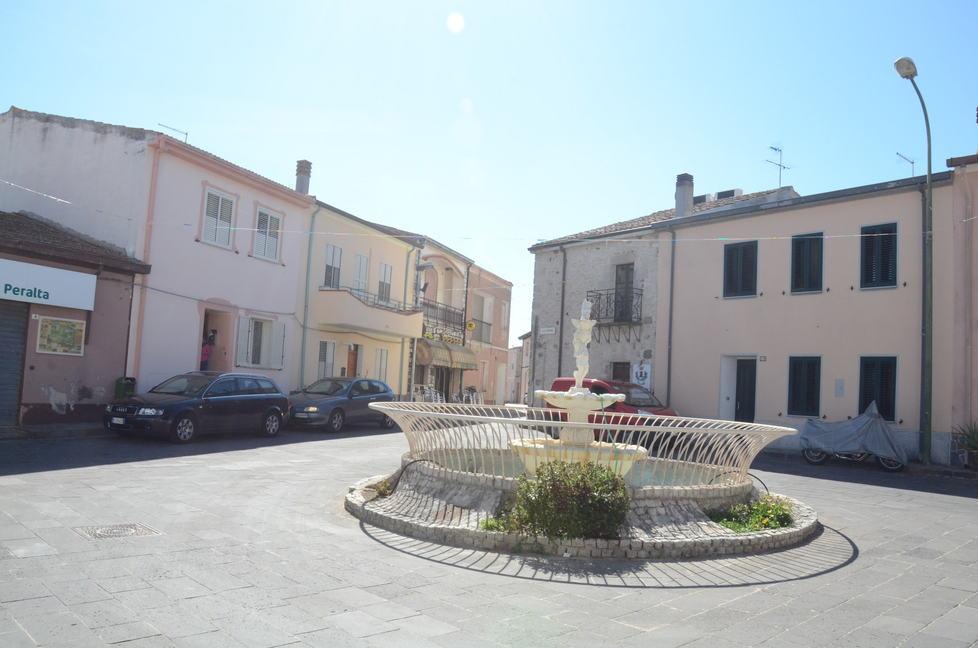 Famiglia perde l’azienda agricola, il paese si ribella e blocca l’esproprio 