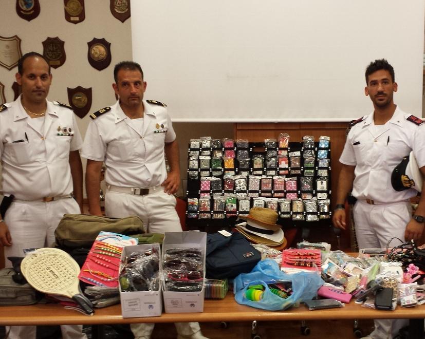 Operazione anti-abusivi, sequestri per 30 mila euro 