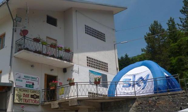 LA CURIOSITA' / In montagna un maxi corso per i dipendenti di Sky 
