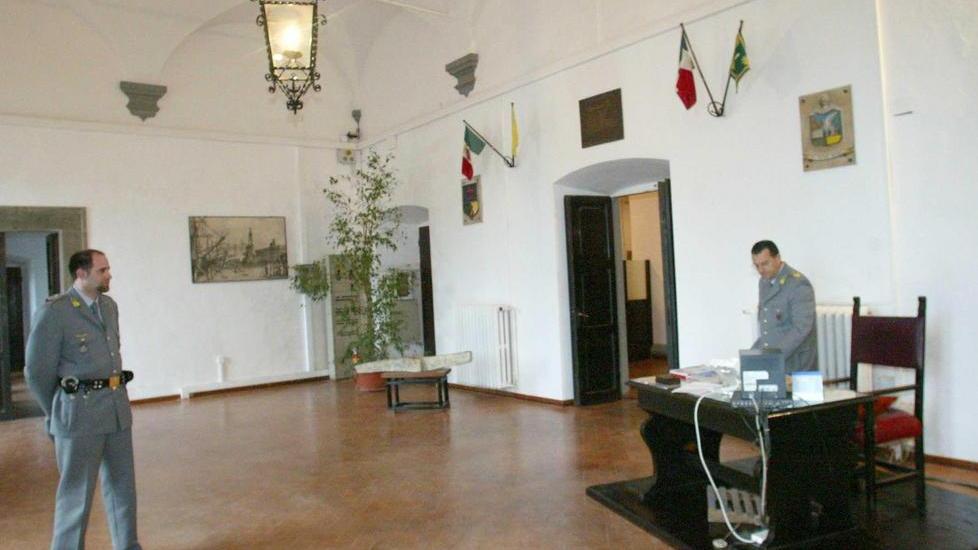 Sorpresi i colleghi «È imbarazzante, vediamo le carte»