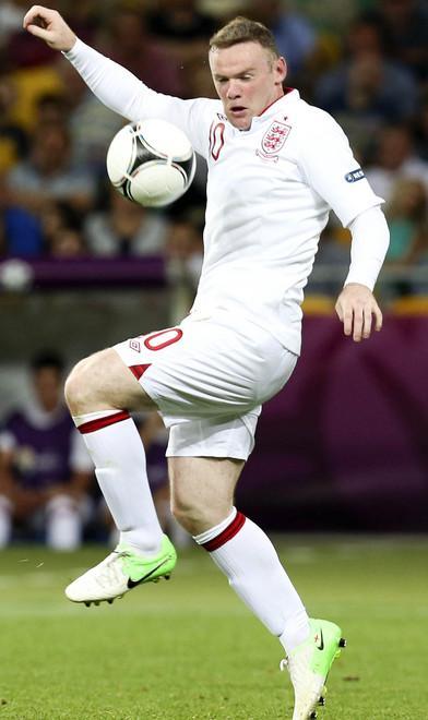 Rooney: «Siamo cresciuti stavolta vinciamo noi» Ma Welbeck è in dubbio 