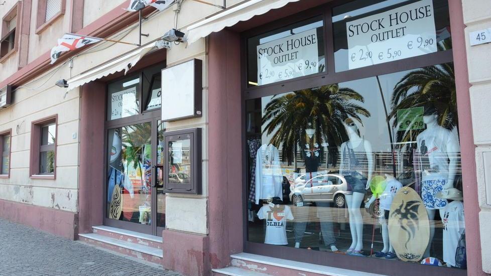 Furto da Cicci sport: portati via la cassa e un motorino