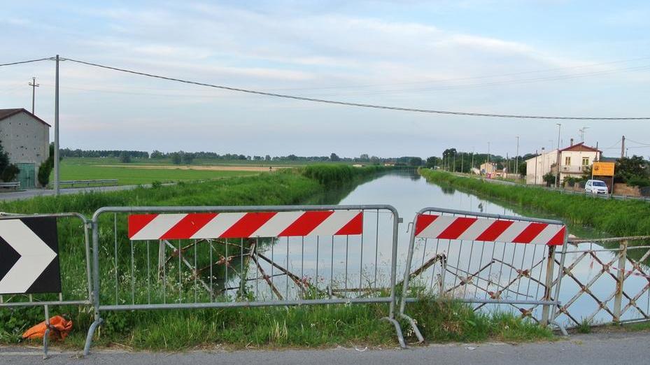 «Riaprite il ponte, così siamo isolati»