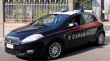Ubriaco picchia la convivente e minaccia i carabinieri, arrestato 