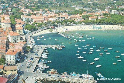 Via alla ztl a Marina di Campo 