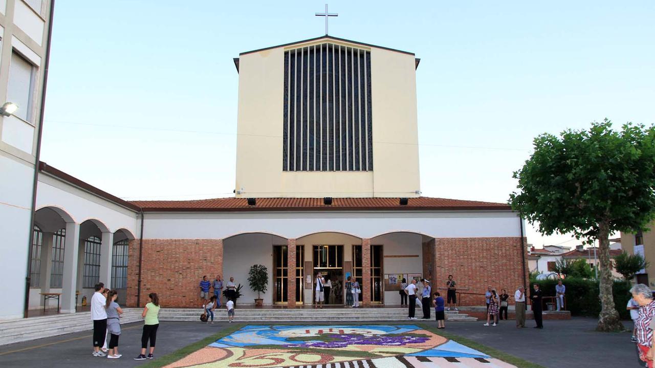 Corpus Domini, via ai festeggiamenti in zona sud