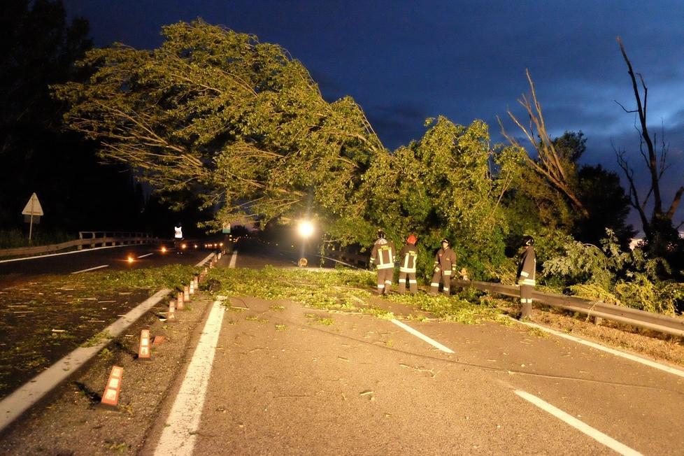 Maltempo in arrivo, allertata la Protezione civile 