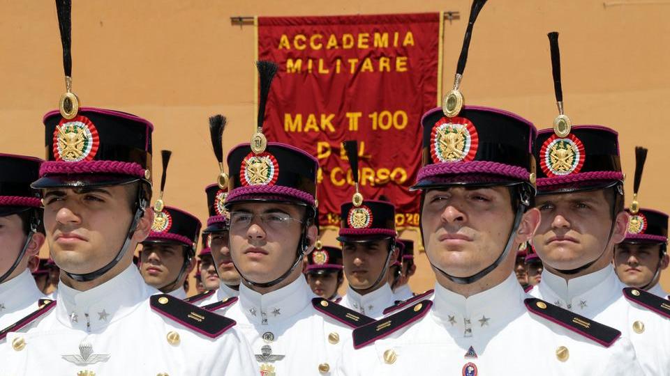 Mak P 100 per gli allievi ufficiali dell’Accademia - VIDEO -- FOTO