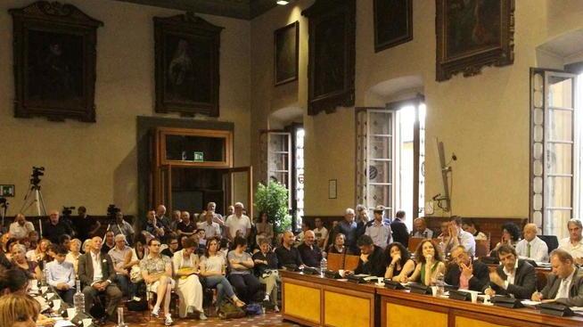 Il “parlamentino” tra caldo e blackout