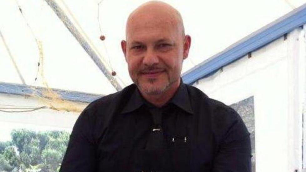 Muore maitre di 46 anni in uno scontro fra moto