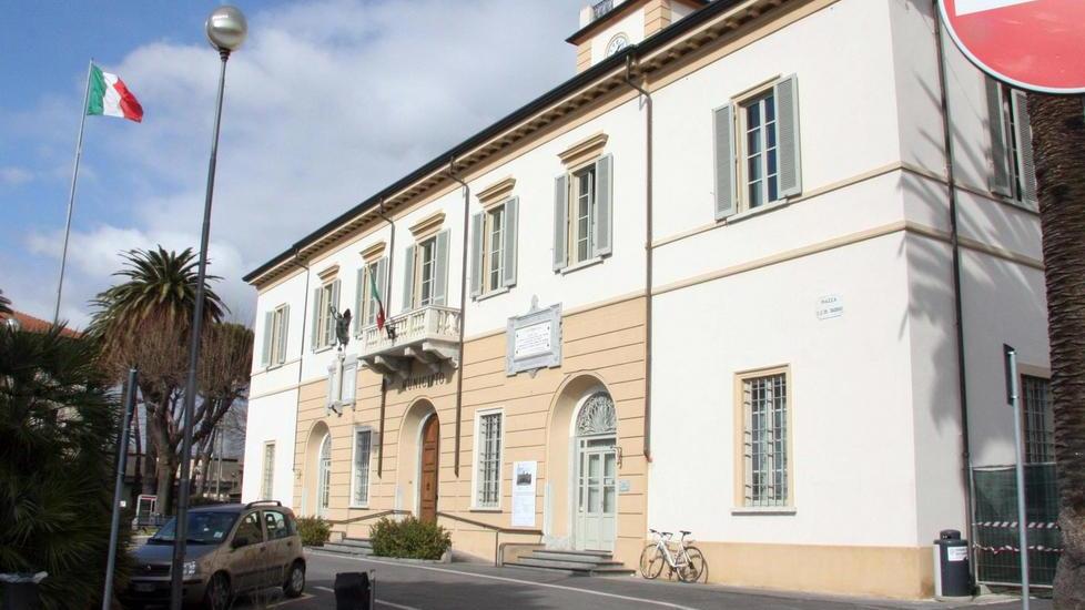 Massarosa proroga la Tari, non la Tasi