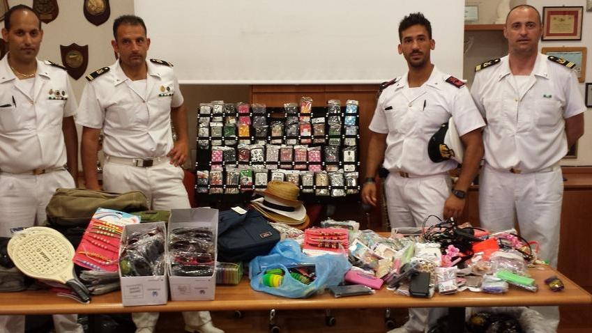 Operazione anti-abusivi sequestri per 30mila euro