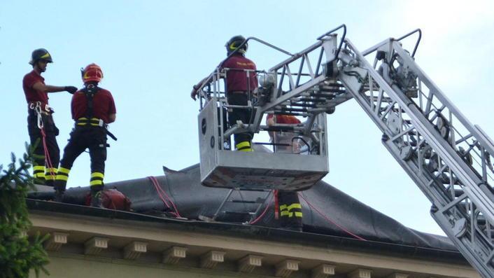 Decine di sos ai vigili del fuoco