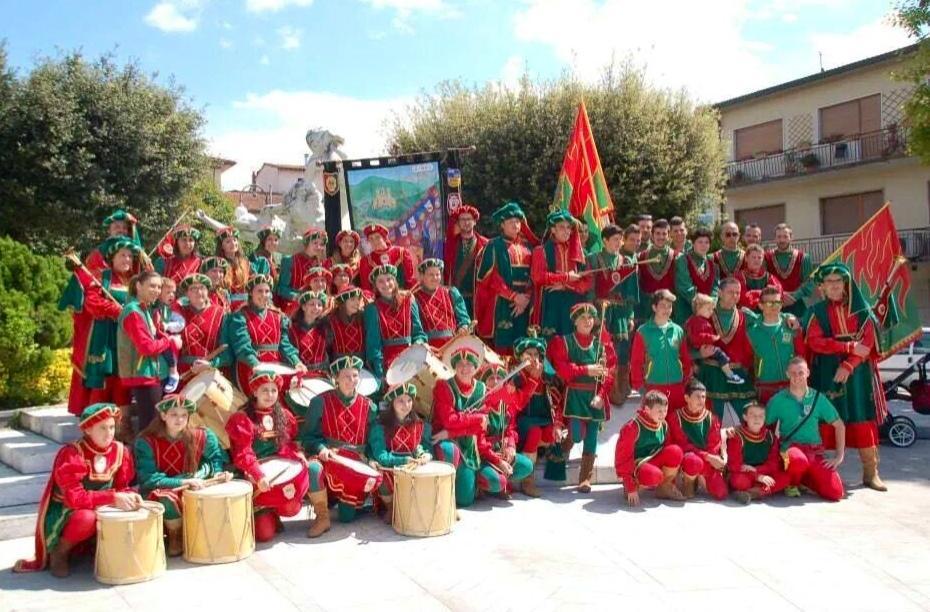 Show degli sbandieratori col campionato nazionale
