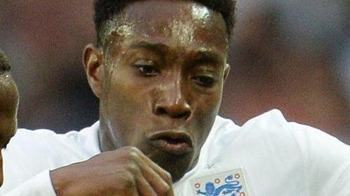 Welbeck ridà il sorriso a Roy Hodgson